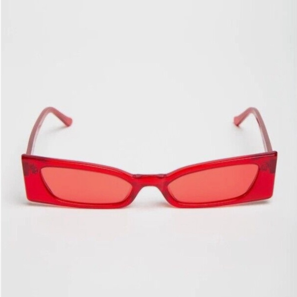 Roberi & Fraud Geraldine Sunglasses in Red
